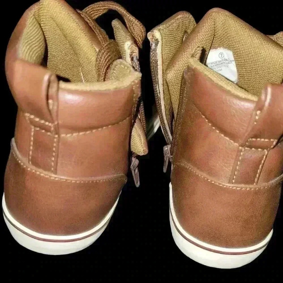 Size 7 Cat and Jack Brown High Tops w Zip Side. New Without Box. - Picture 5 of 8